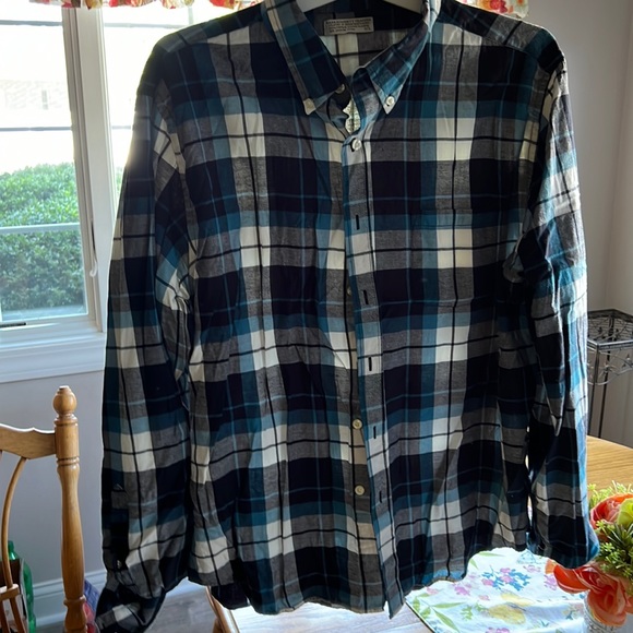 Never worn no tags - Picture 1 of 3